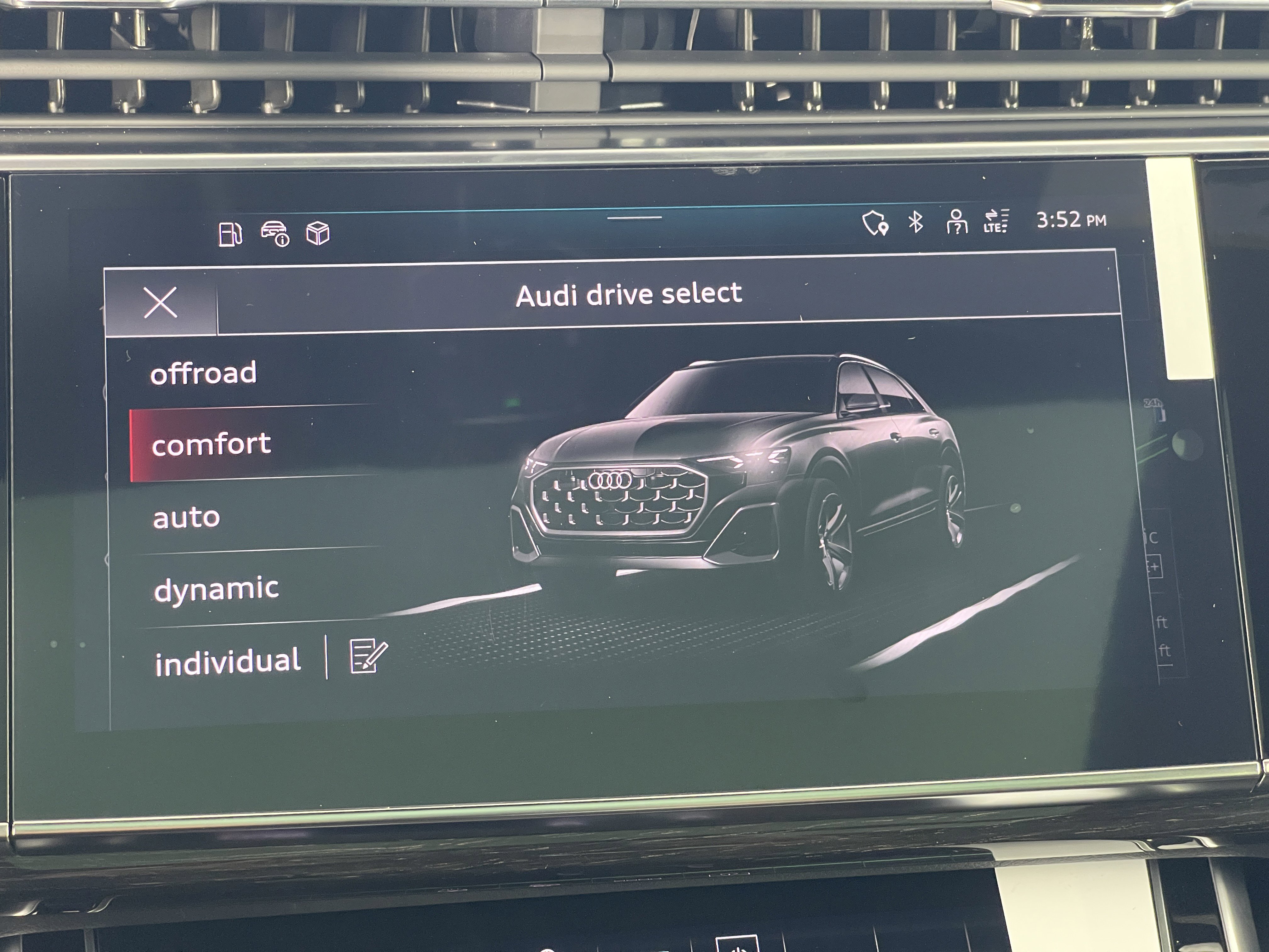 New 2025 Audi Q8 Premium Plus image 32