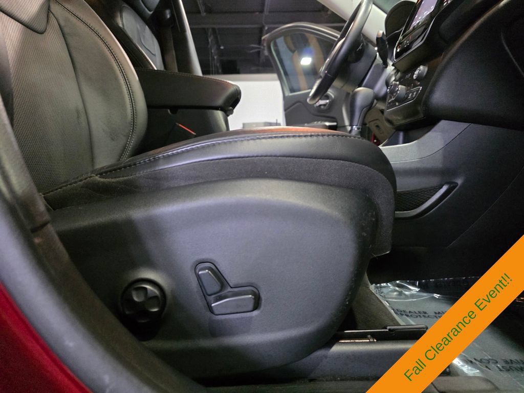 Used 2020 Jeep Cherokee Limited FWD image 21