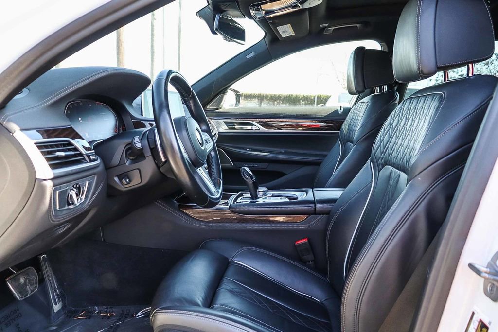 Used 2022 BMW 750i xDrive 750i xDrive w/ M Sport Package image 20