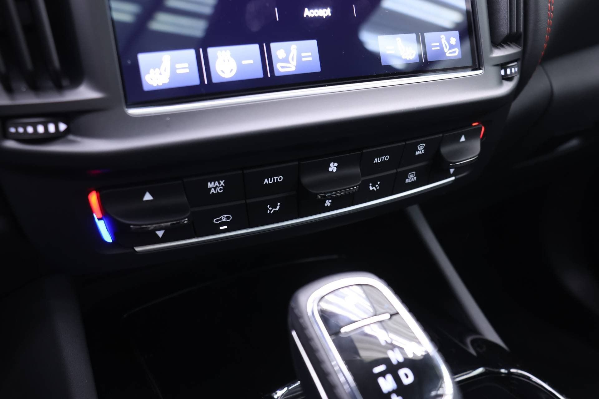 Used 2024 Maserati Levante Modena Ultima image 12