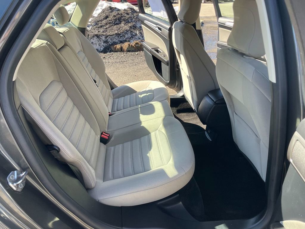Used 2018 Ford Fusion S image 25