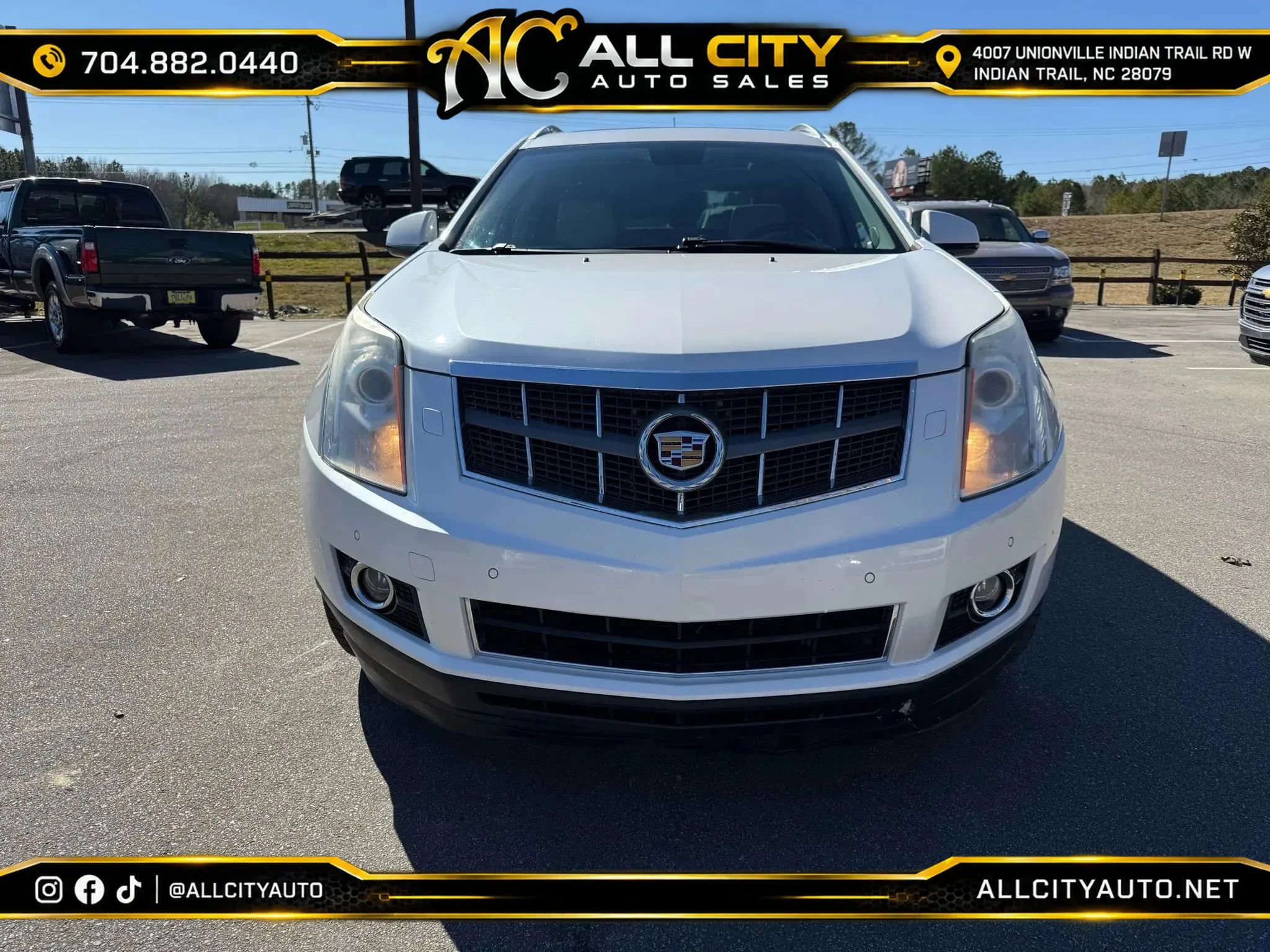 Used 2010 Cadillac SRX Premium FWD image 2