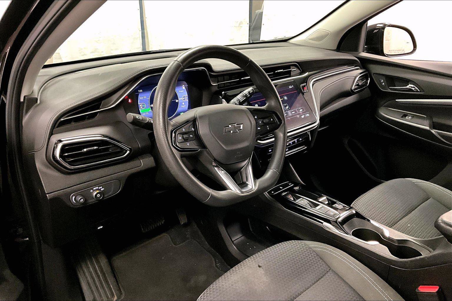 Used 2023 Chevrolet Bolt EUV LT w/ Driver Confidence Package image 12