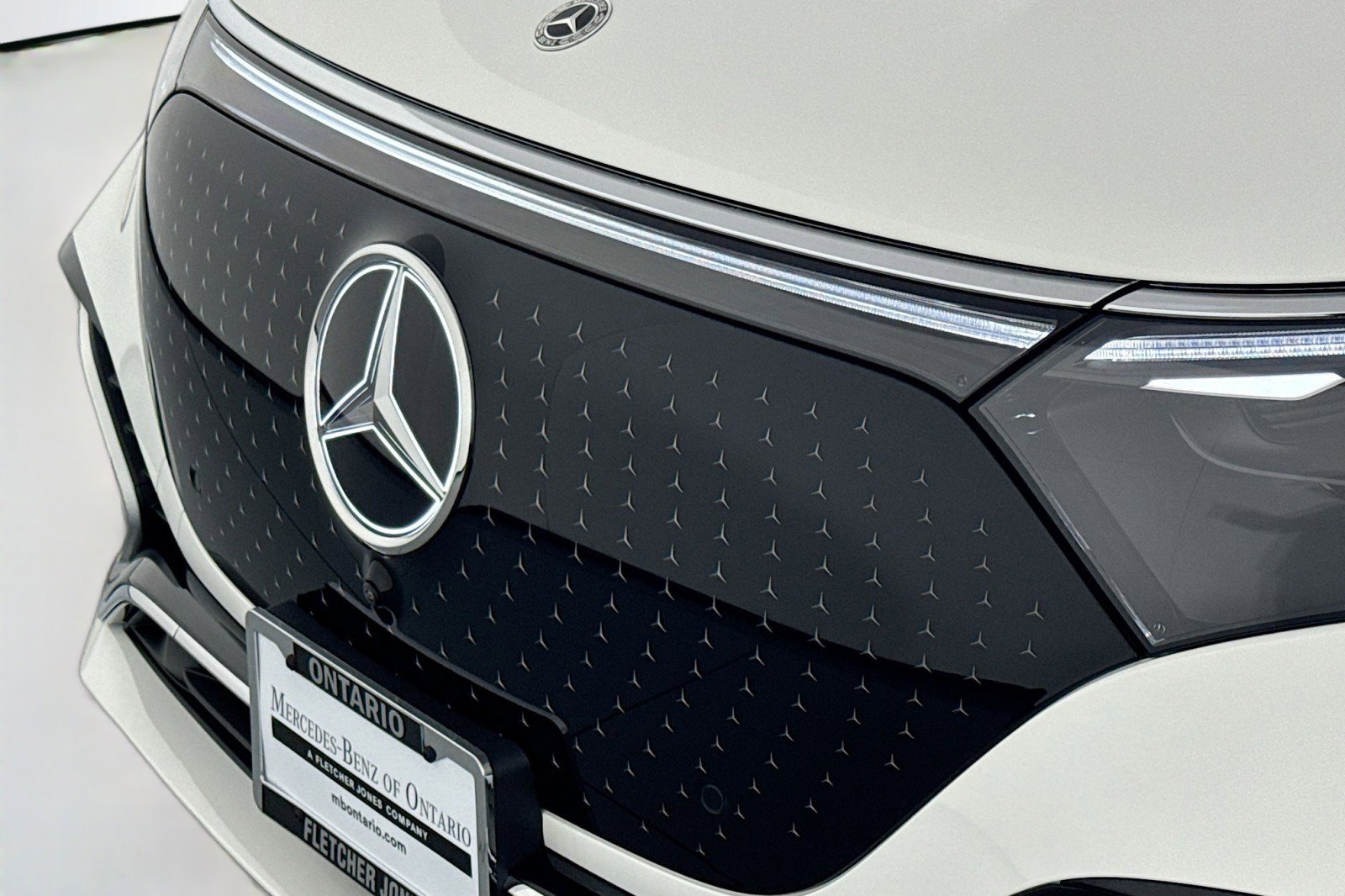 New 2026 Mercedes-Benz EQS 550 4MATIC SUV image 12