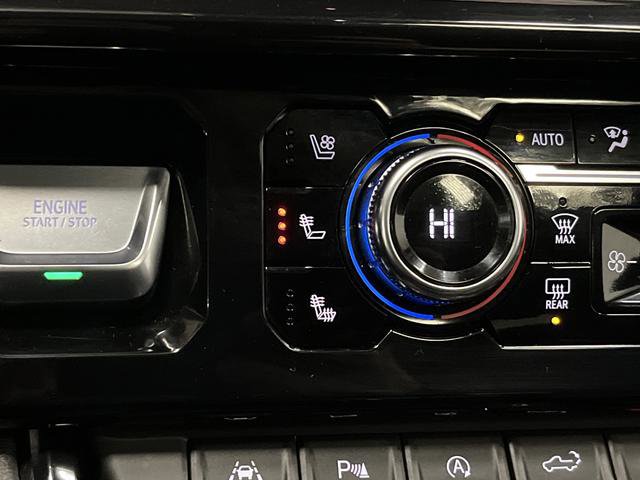 Used 2023 GMC Sierra 1500 AT4 w/ Technology Package image 8