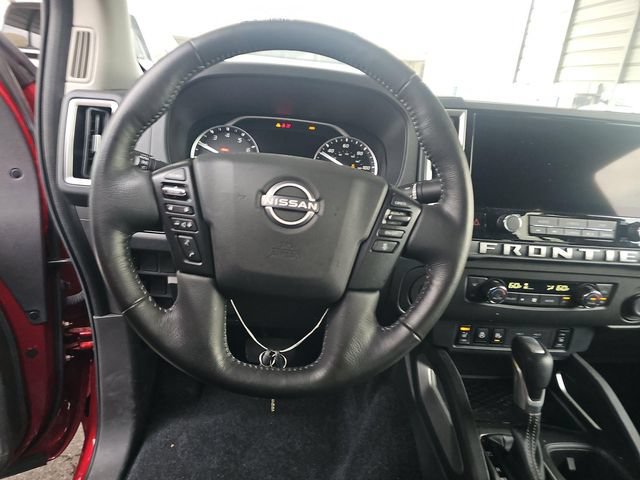 Certified 2025 Nissan Frontier SV w/ SV Convenience Package RWD image 5