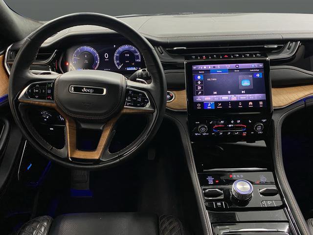 Used 2023 Jeep Grand Cherokee L Summit image 5