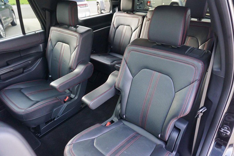 Used 2023 Ford Expedition Limited image 29