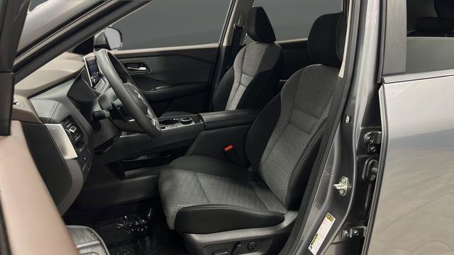 Used 2023 Nissan Rogue SV AWD/4WD image 9