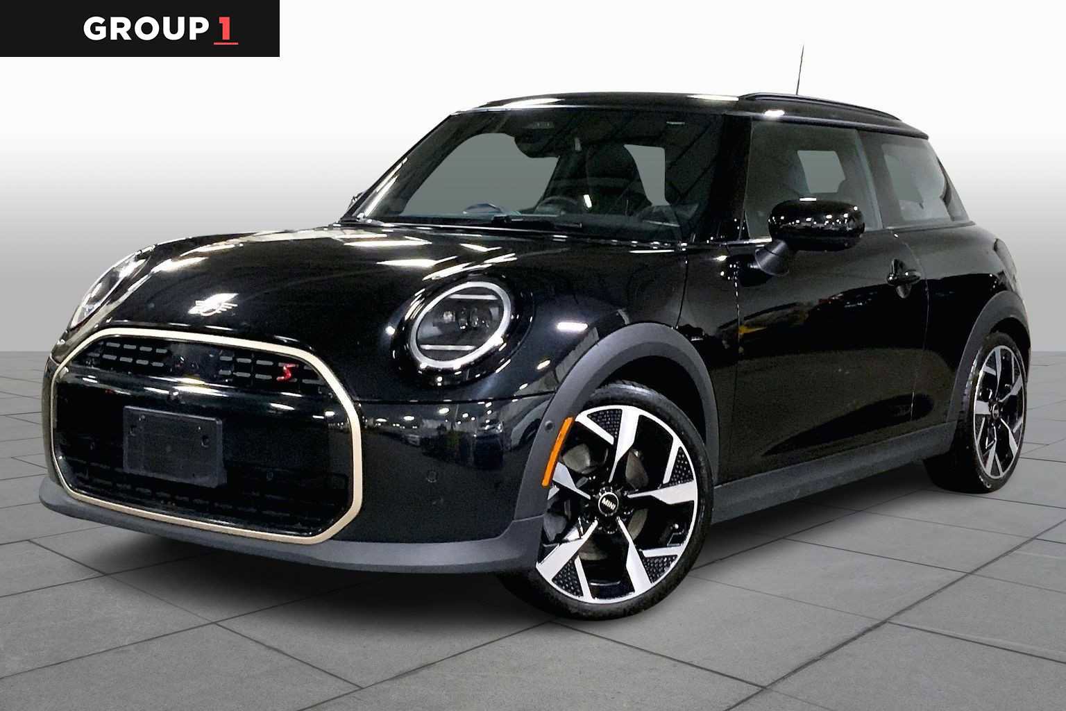 Used 2025 MINI Cooper S image 1
