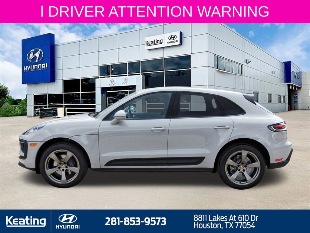 Used 2022 Porsche Macan image 8