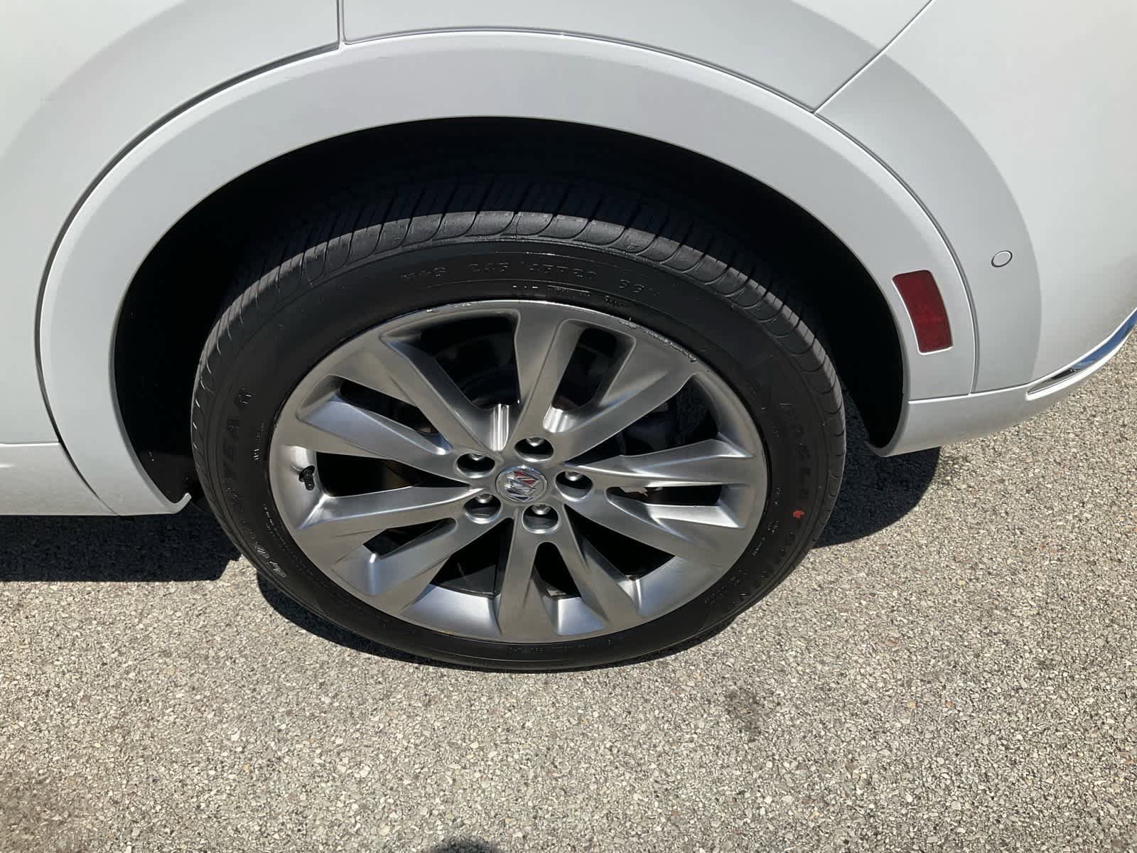 Used 2022 Buick Envision Avenir w/ Technology Package II AWD/4WD image 28