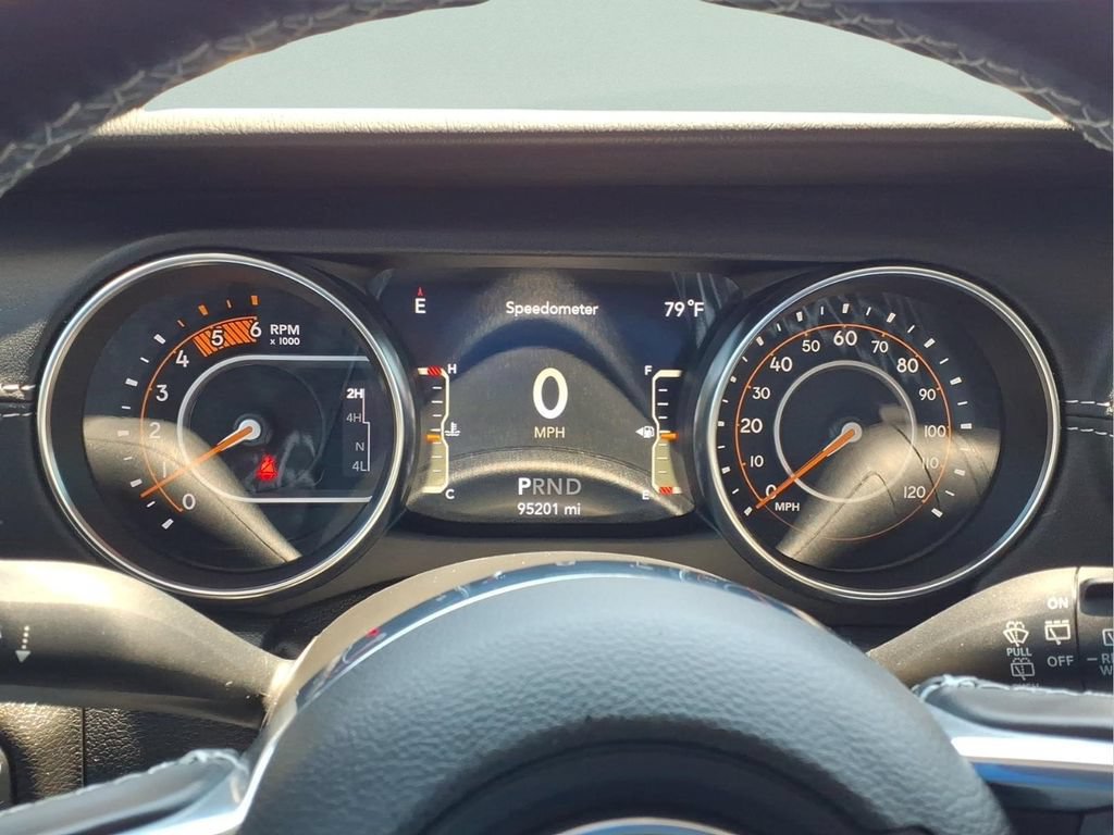 Used 2021 Jeep Wrangler Unlimited Sahara AWD/4WD image 22