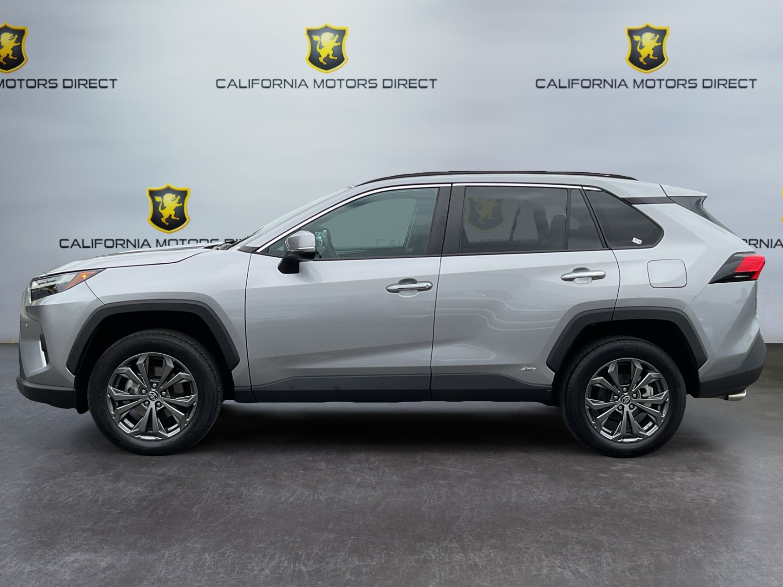 Used 2024 Toyota RAV4 Limited AWD/4WD image 8