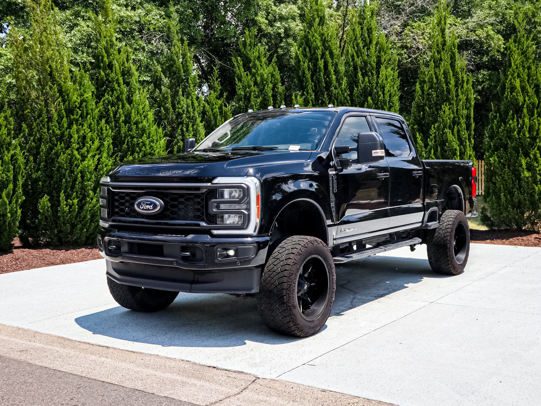 Used 2023 Ford F250 Lariat w/ Lariat Ultimate Package AWD/4WD image 5