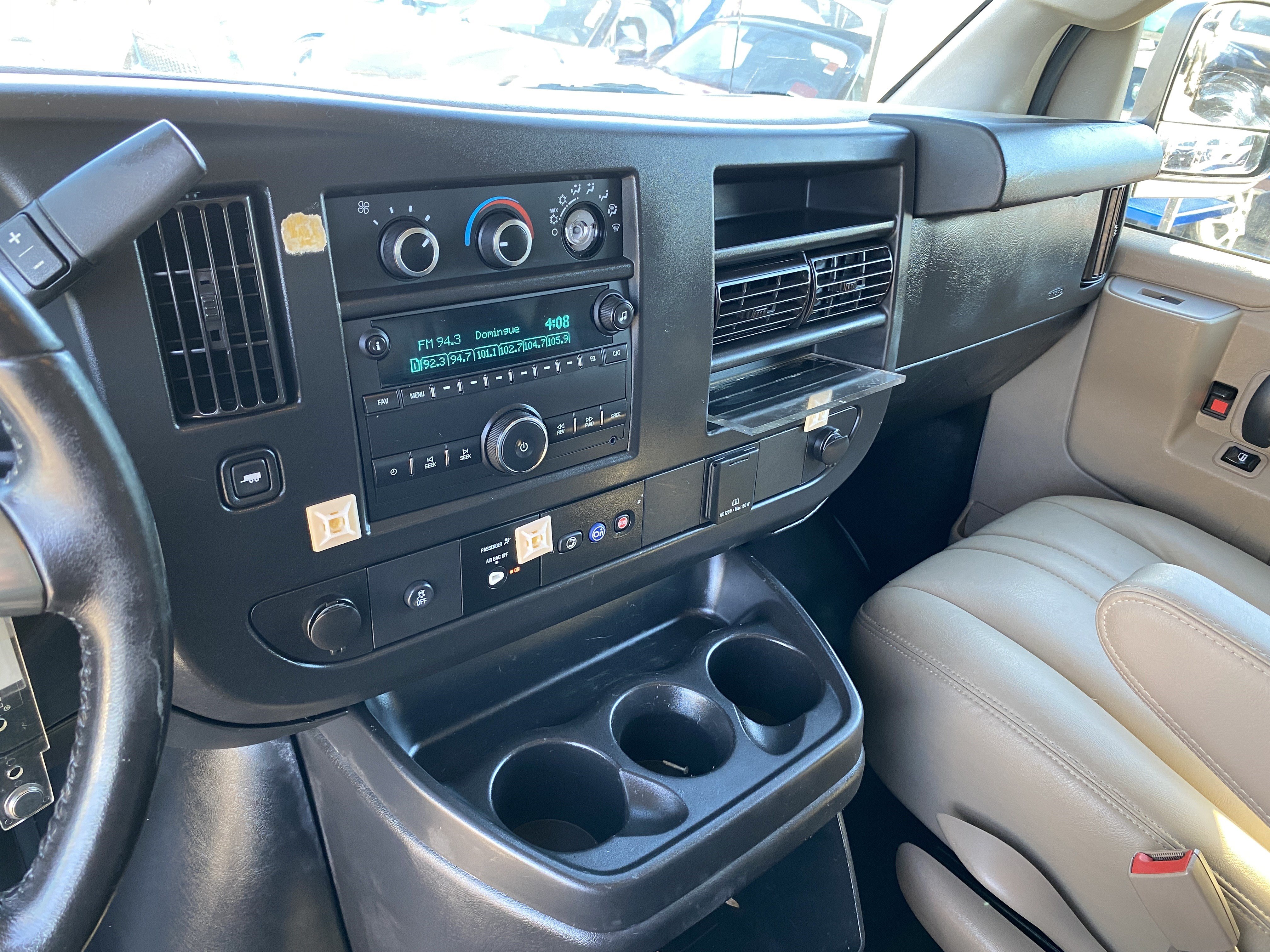 Used 2019 Chevrolet Express 2500 w/ Driver Convenience Package RWD image 12