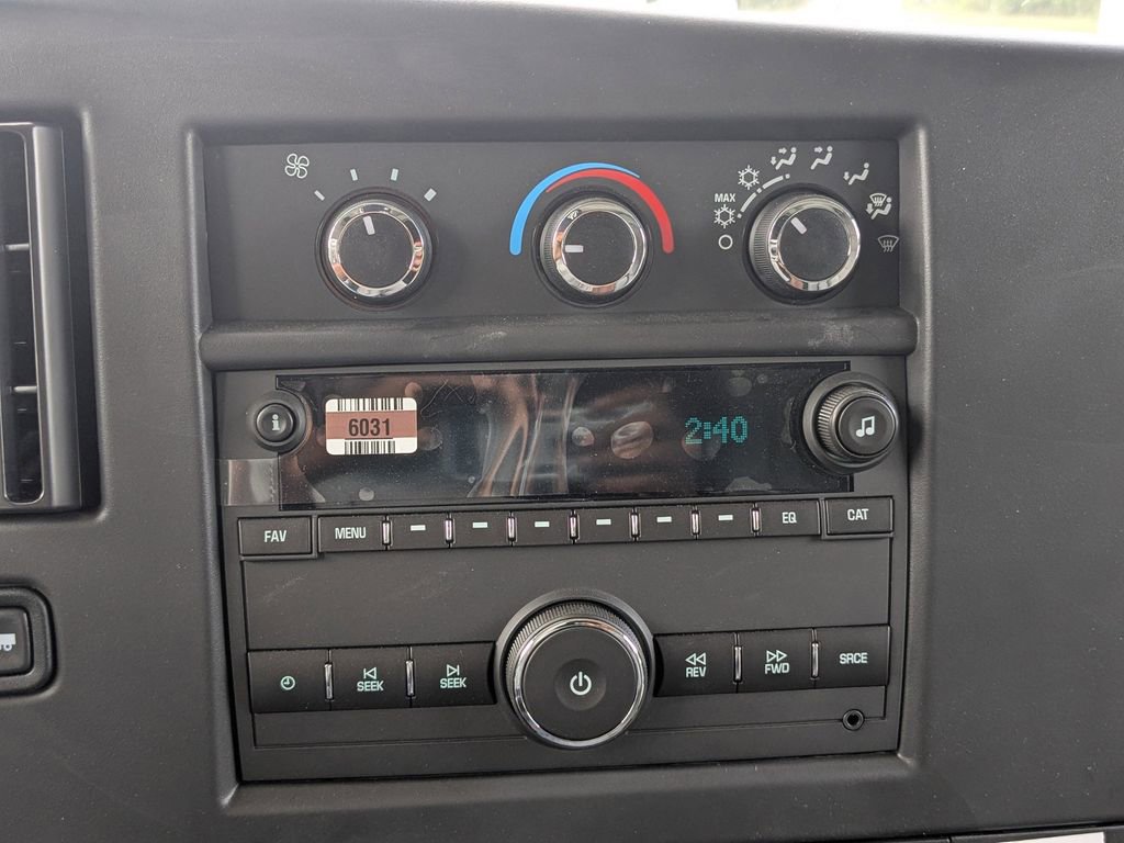 New 2025 Chevrolet Express 3500 w/ Power Convenience Package image 22