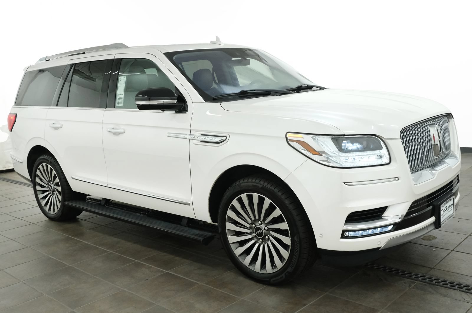 Used 2018 Lincoln Navigator Reserve w/ Technology Package AWD/4WD image 7