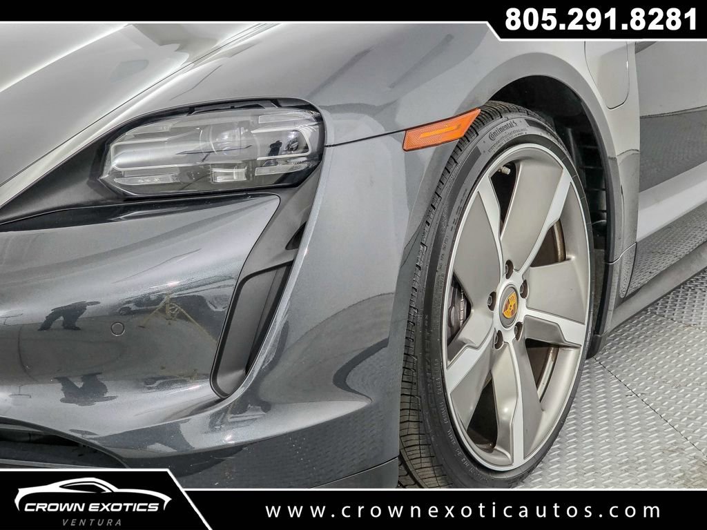 Used 2023 Porsche Taycan w/ Premium Package image 10