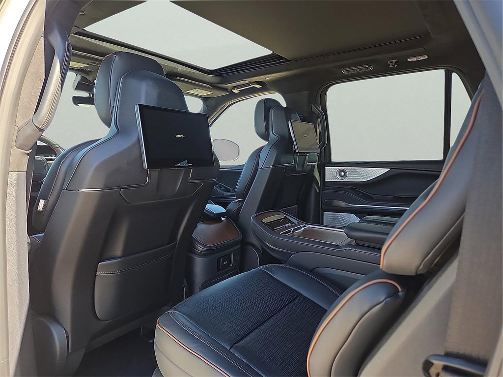 New 2026 Lincoln Navigator L Black Label image 9