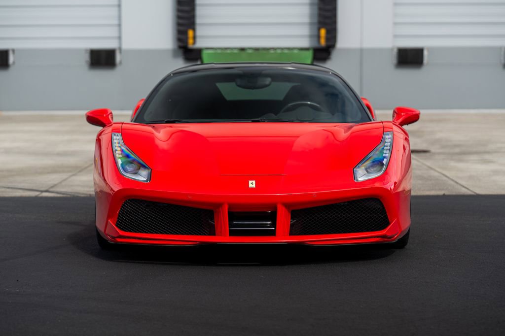 Used 2017 Ferrari 488 GTB image 7