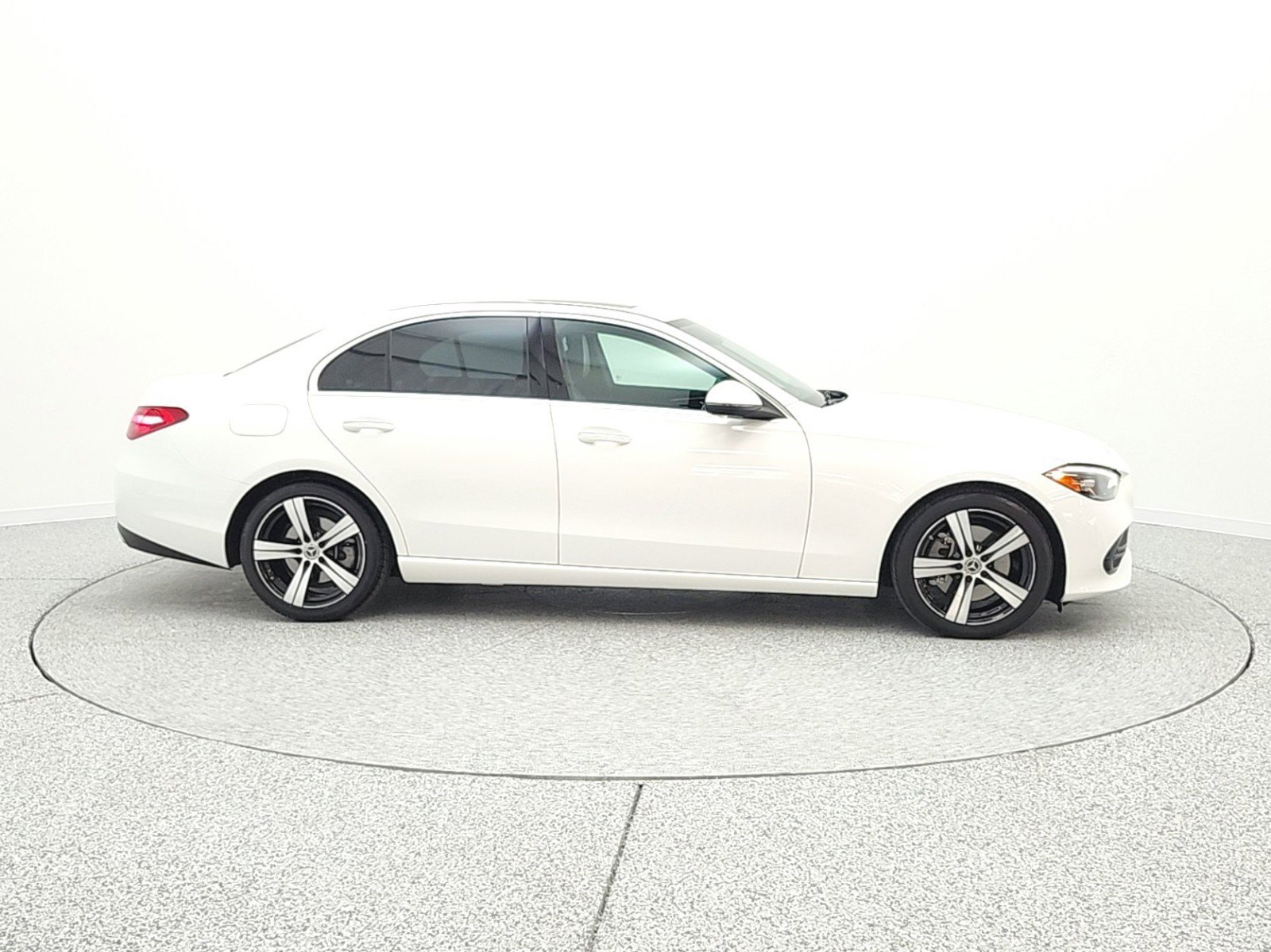 Used 2023 Mercedes-Benz C 300 Sedan image 4