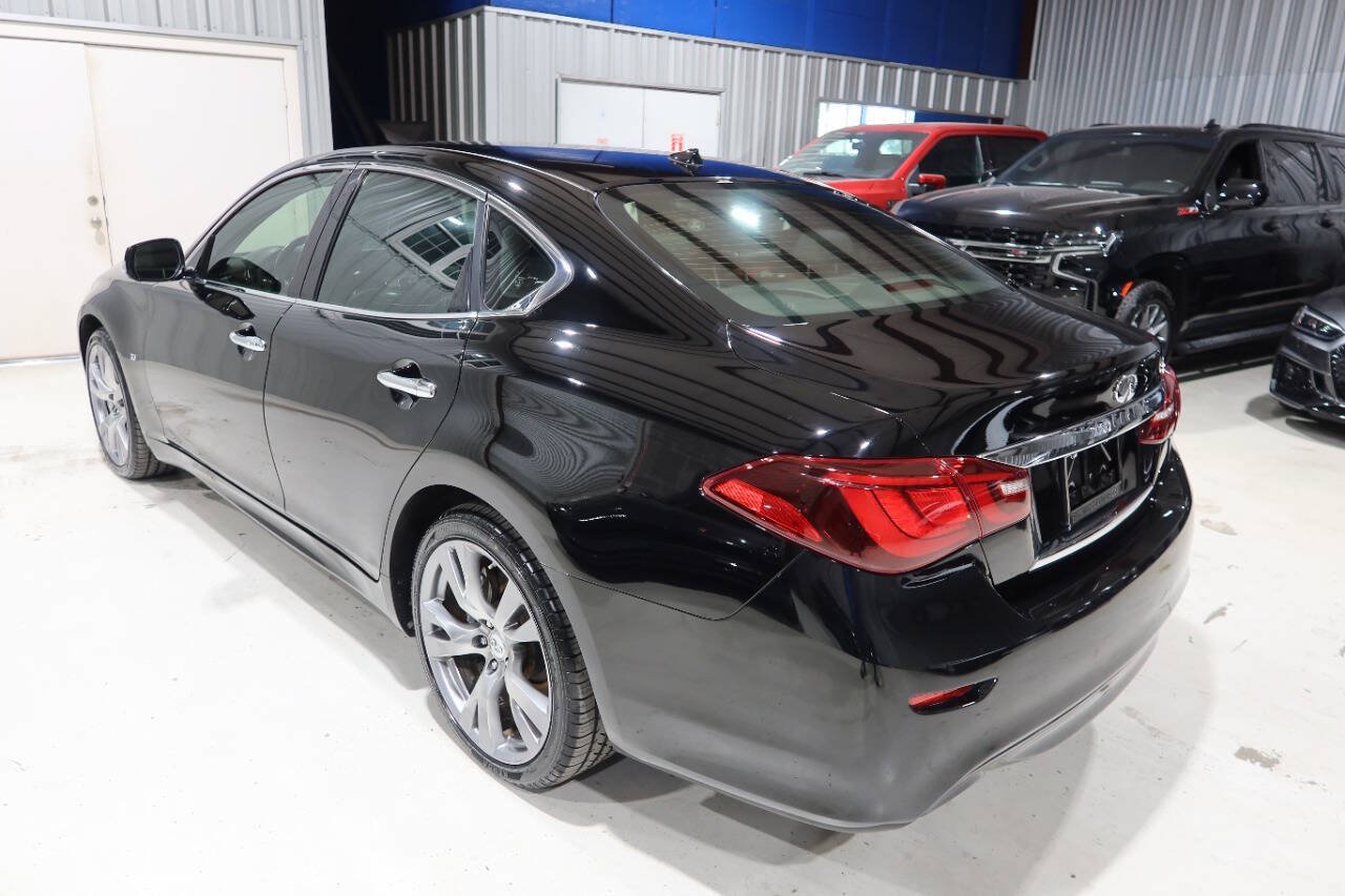 Used 2015 INFINITI Q70 3.7 w/ Sport Package RWD image 3