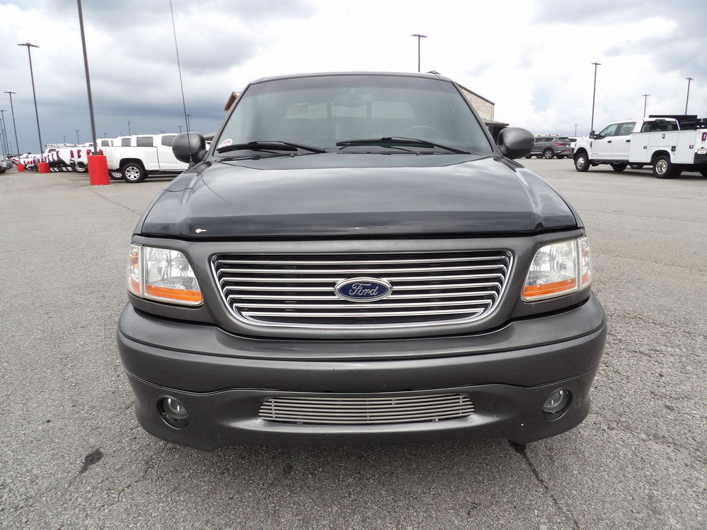 Used 2002 Ford F150 Harley-Davidson RWD image 12