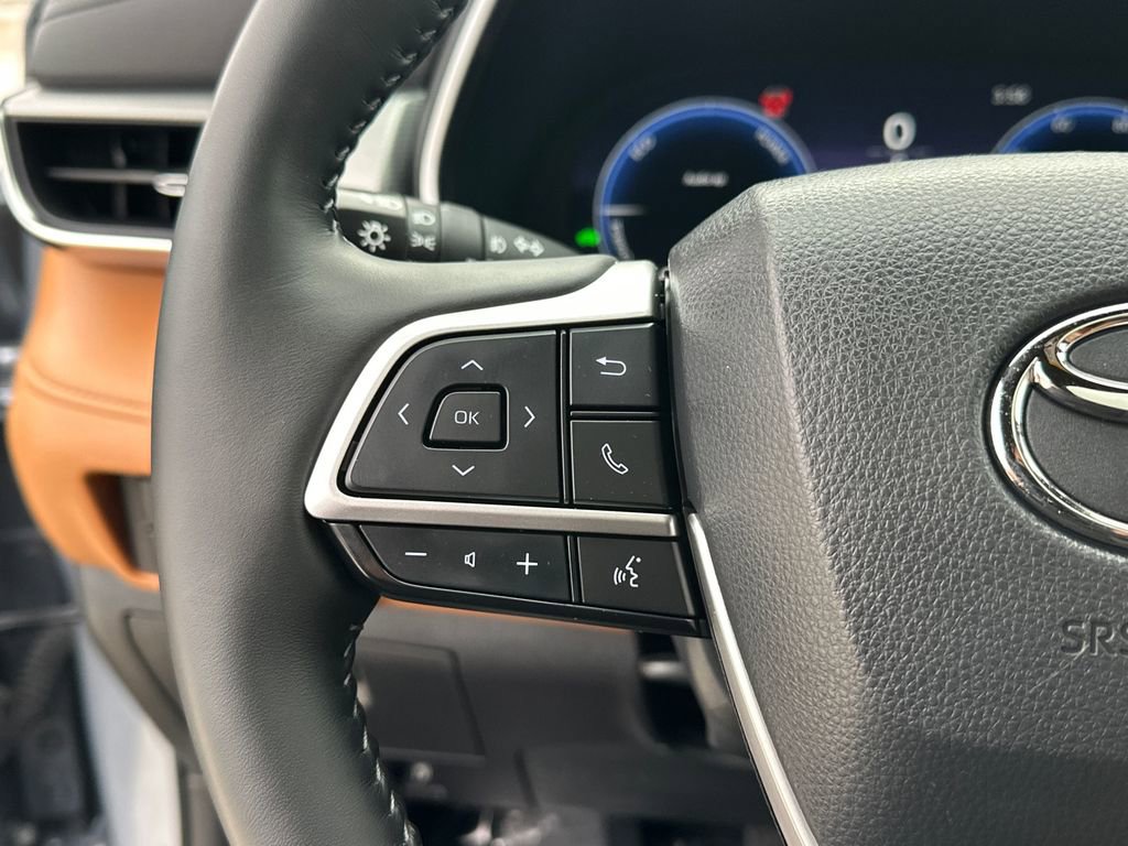 Used 2023 Toyota Highlander Platinum image 27