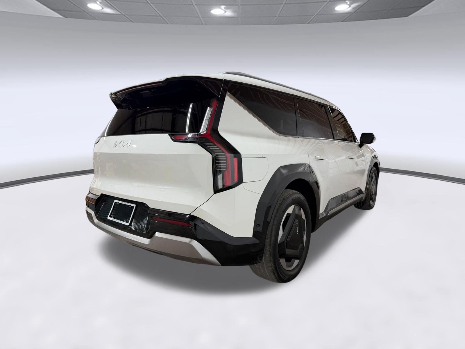 Used 2024 Kia EV9 Land AWD/4WD image 8