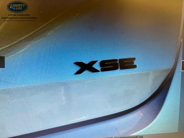 Used 2021 Toyota Avalon XSE FWD image 7