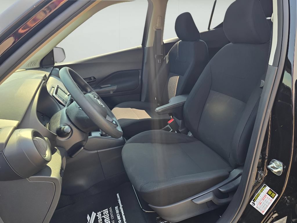 Used 2025 Nissan Kicks Play S w/ Interior Electronics Package FWD image 11