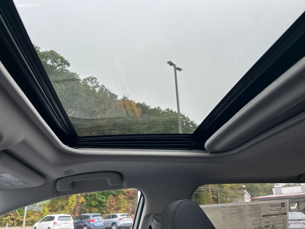 New 2025 Toyota RAV4 XLE image 15