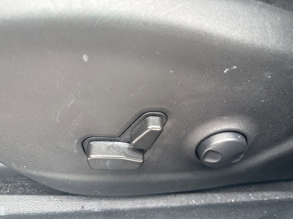 Used 2022 Jeep Cherokee Trailhawk w/ Premium Leather Package image 18