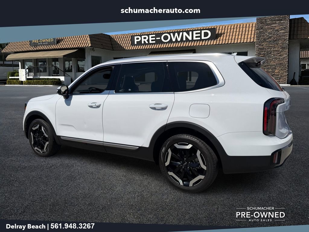 Used 2025 Kia Telluride EX w/ EX Captain's Chair Package FWD image 5