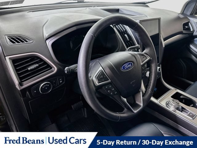 Used 2022 Ford Edge SEL w/ Sport Appearance Package AWD/4WD image 14