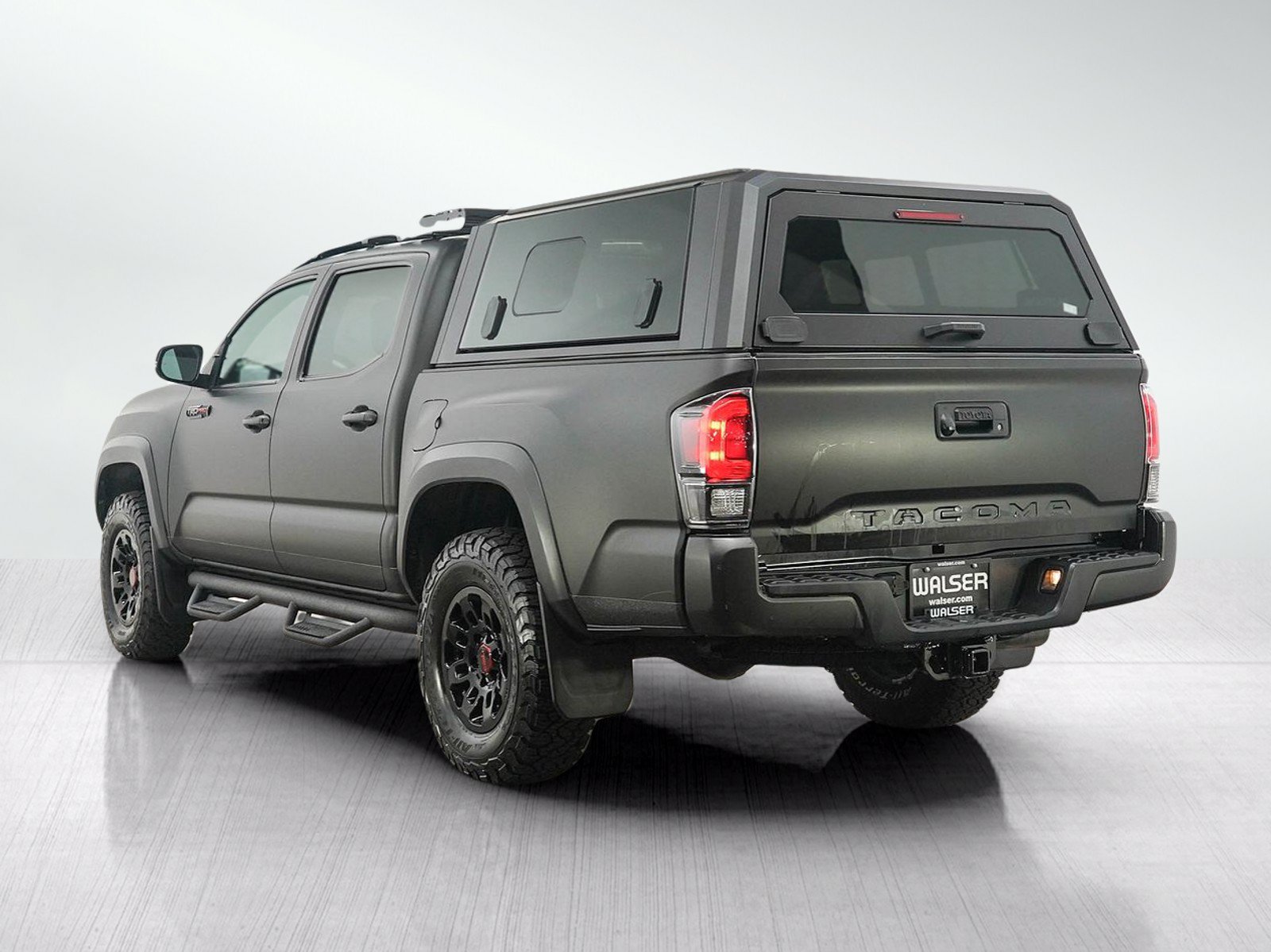 Used 2019 Toyota Tacoma TRD Off-Road AWD/4WD image 3