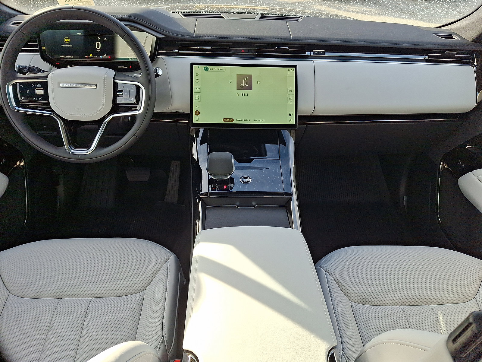 New 2026 Land Rover Range Rover Sport SE image 13