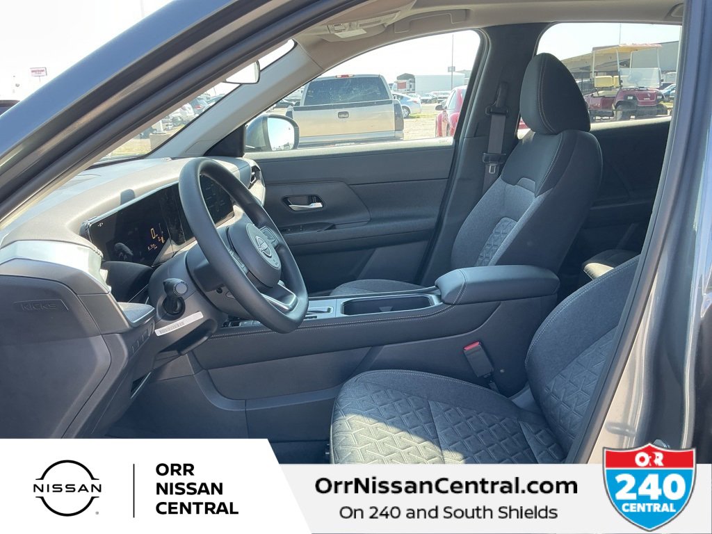 New 2025 Nissan Kicks SV w/ SV Premium Package image 17