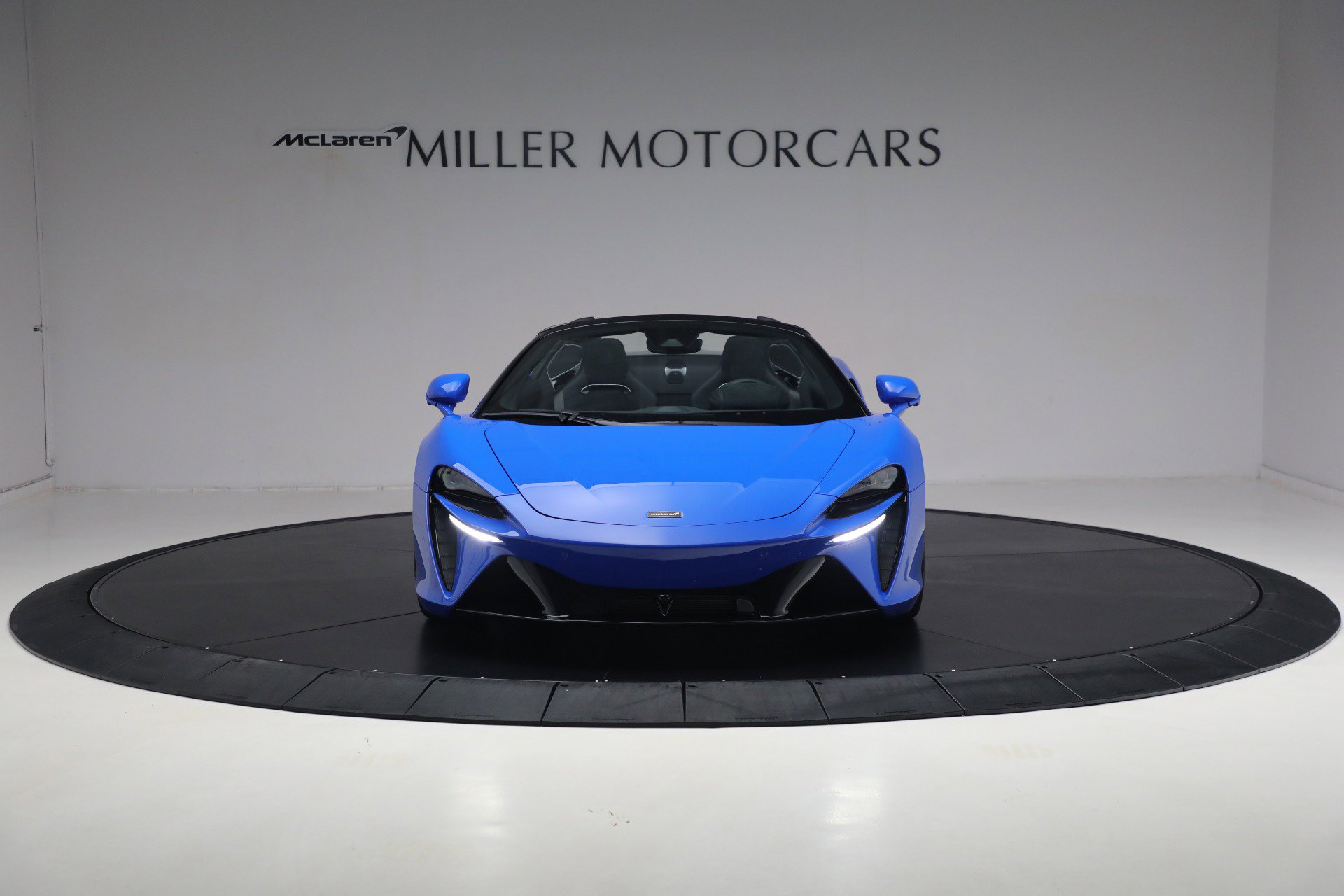 New 2025 McLaren Artura Spider image 12