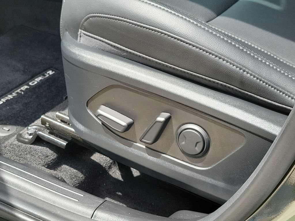 Used 2026 Hyundai Santa Cruz SEL FWD image 9