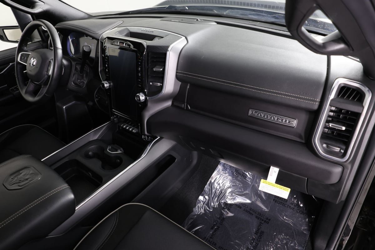 Used 2024 RAM 2500 Laramie w/ Night Edition AWD/4WD image 39