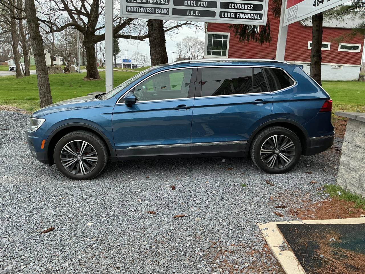 Used 2018 Volkswagen Tiguan SEL image 8