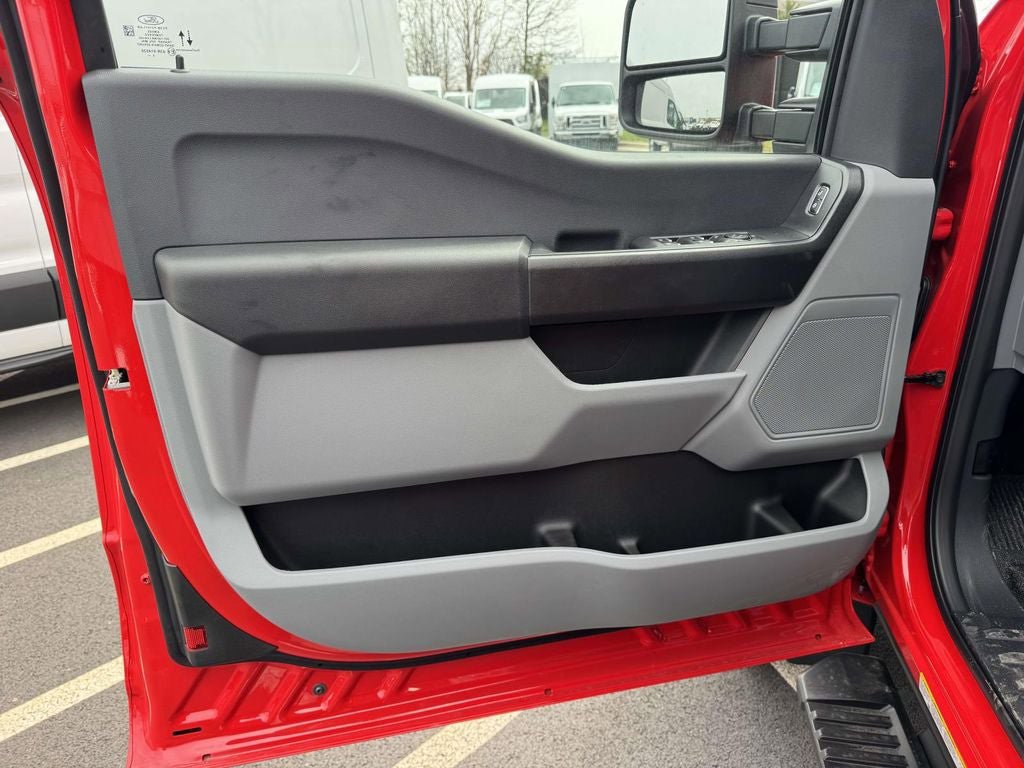 New 2026 Ford F550 4x4 Supercab Super Duty image 10