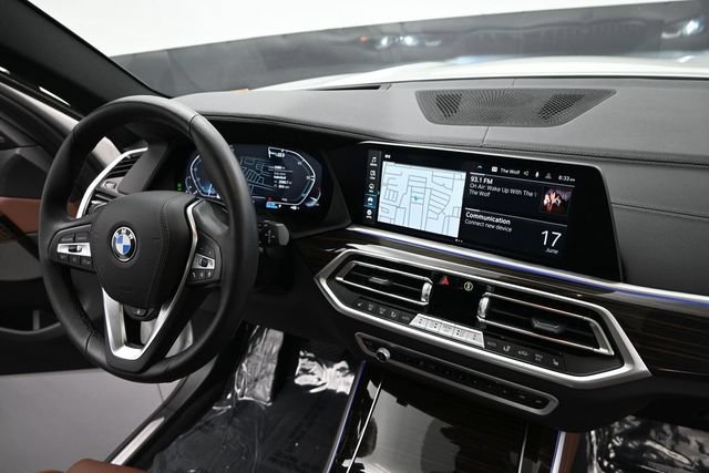 Used 2023 BMW X5 xDrive40i w/ Premium Package AWD/4WD image 17