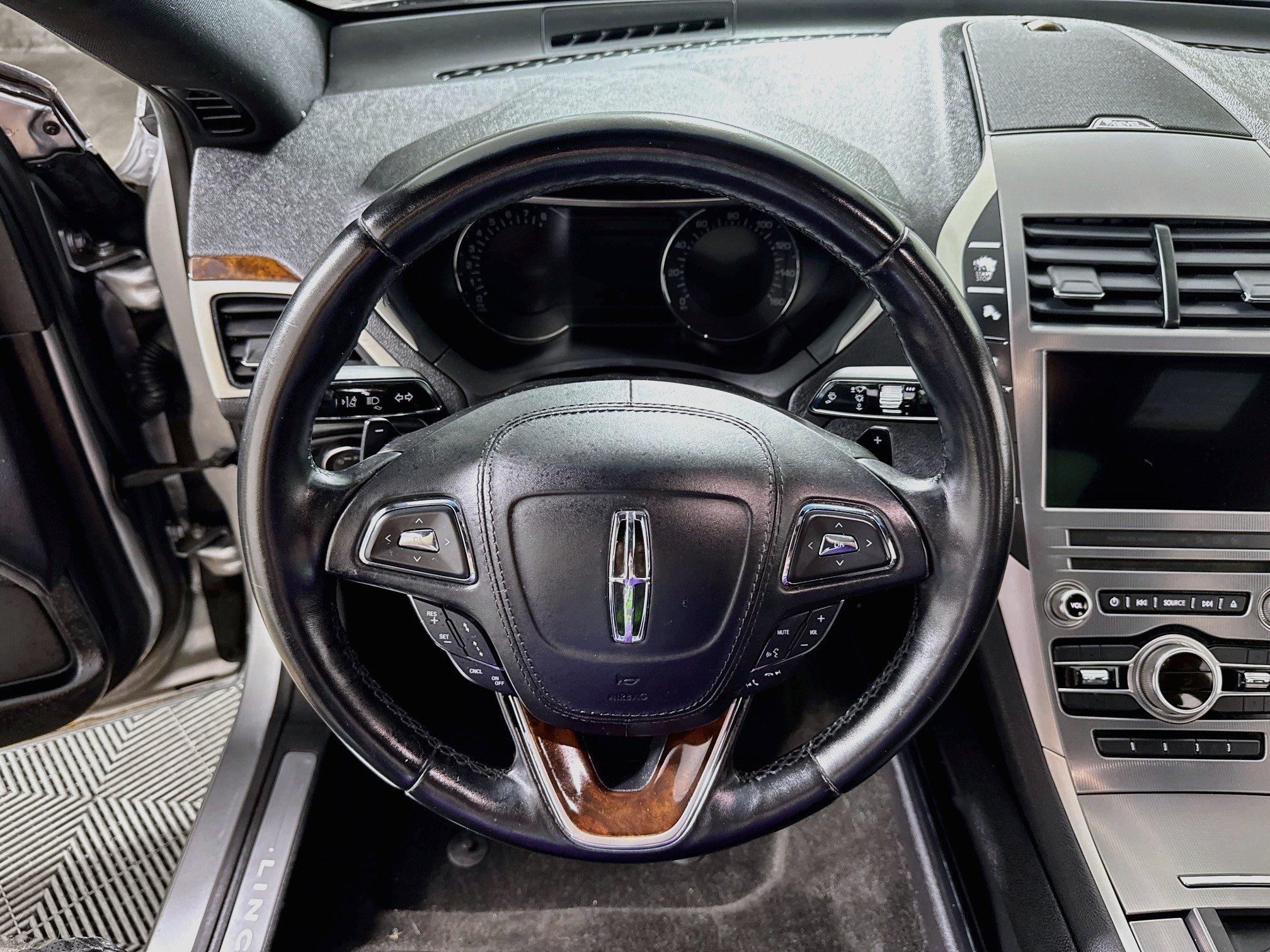 Used 2020 Lincoln MKZ Reserve w/ Elements Package AWD/4WD image 18