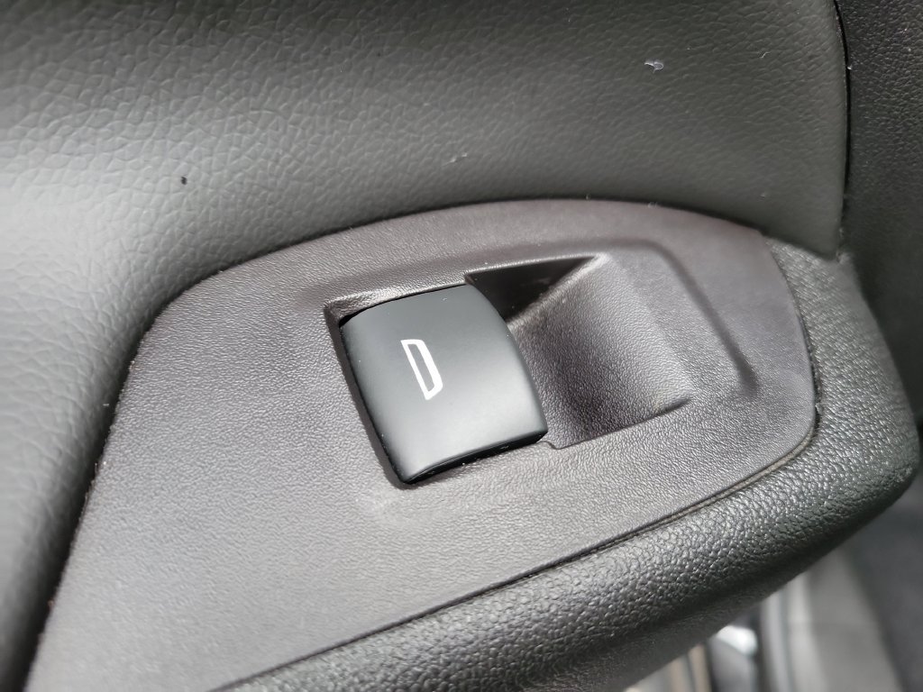 Used 2020 Chevrolet Equinox Premier AWD/4WD image 21