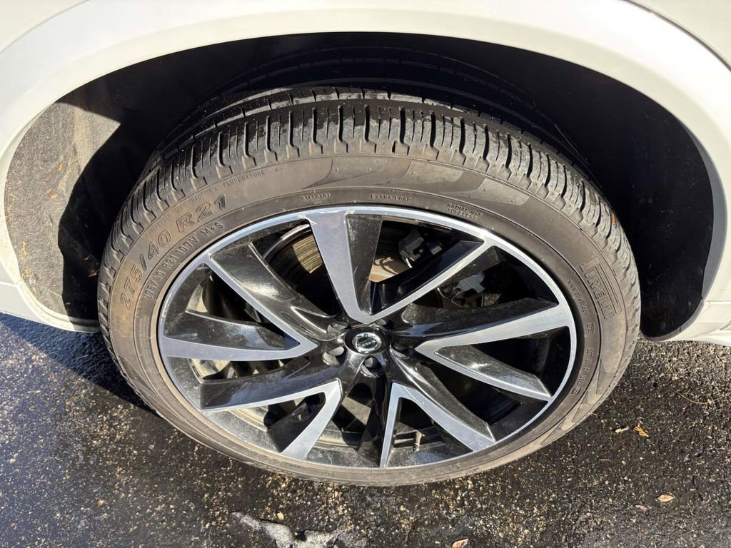 Used 2024 Volvo XC90 B6 Plus image 10