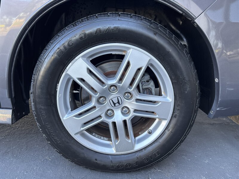 Used 2012 Honda Odyssey Touring Elite image 19