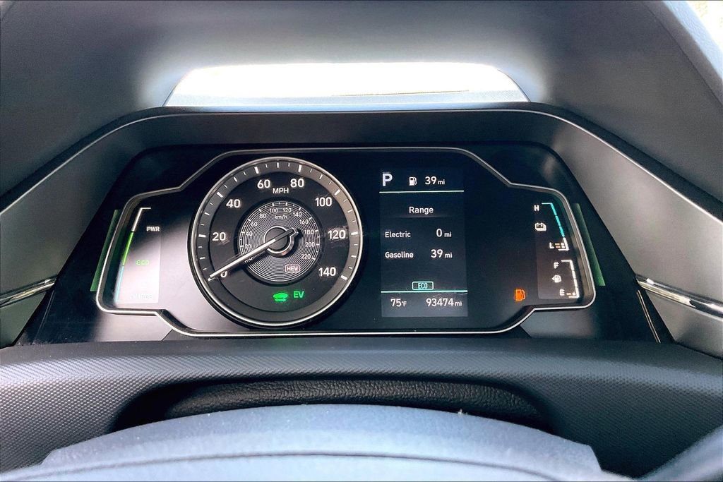 Used 2020 Hyundai Ioniq SE FWD image 7